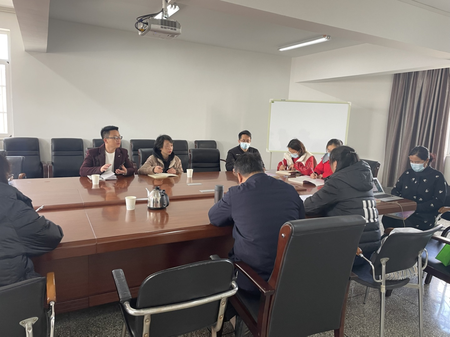 云南省精神病醫(yī)院護(hù)理部開展《精神科護(hù)理學(xué)》集體備課